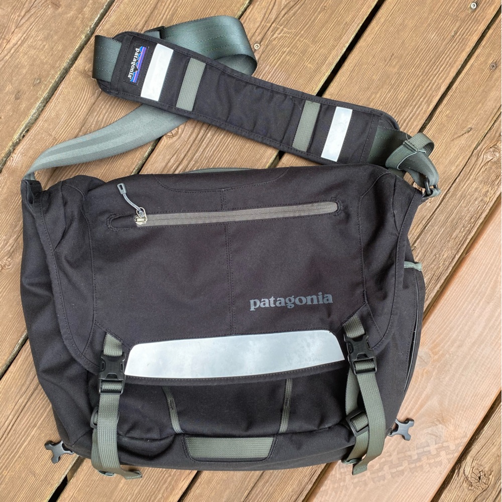 Patagonia messenger bag